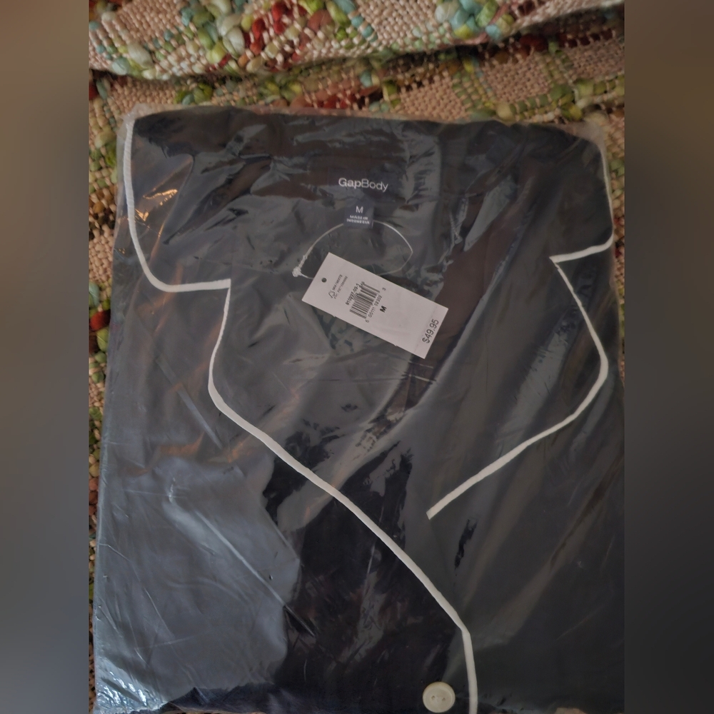 NWT - Gap Pajama Top